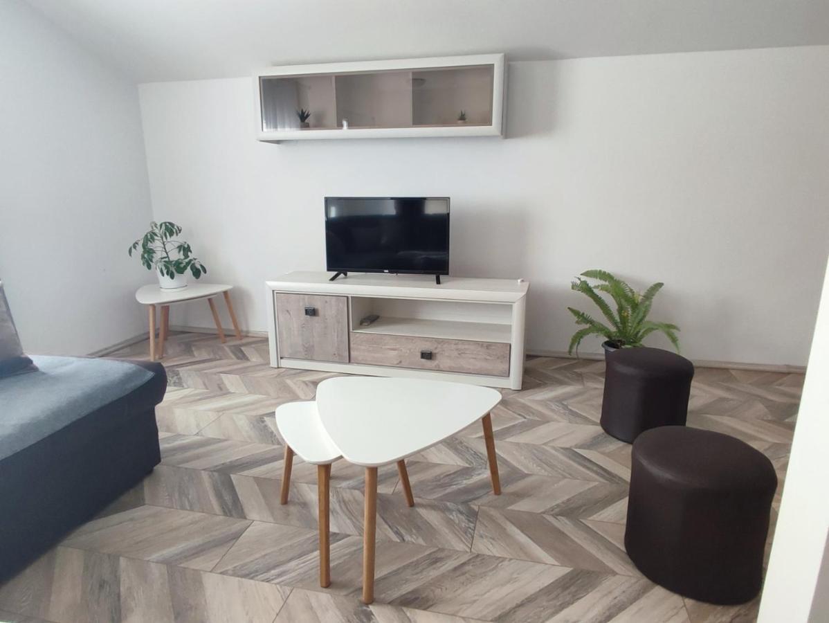 Apartman Flora Vrdnik Exterior foto